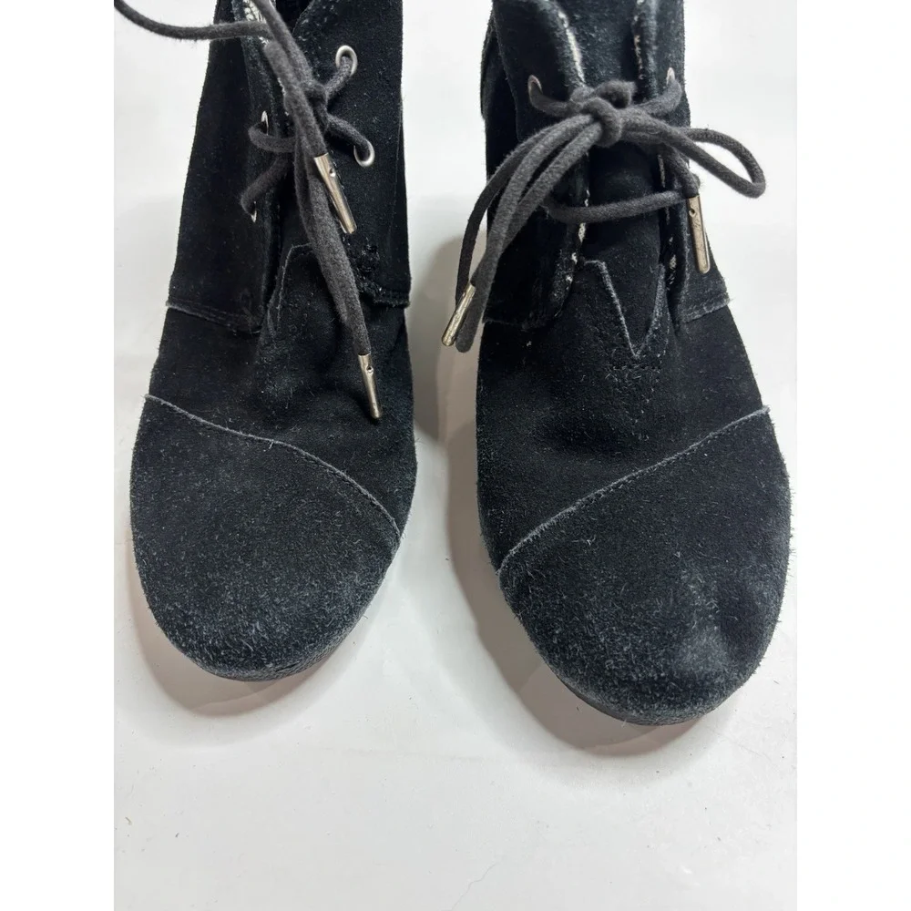 Toms Women's 10 Desert Wedge Ankle Bootie 300716 Suede Lace Up Grunge 00s Y2K‎